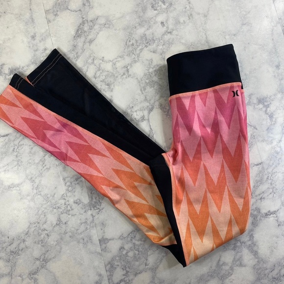 Hurley women Leggings pink and black size xs with upf 50+ protection